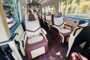 Luchthaven Hanoi: Transfer van of naar Sapa per luxe limousine