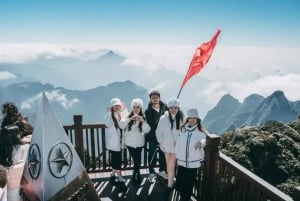 Sapa en grupo pequeño: 2 días de Fansipan y senderismo todo incluido