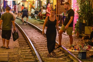 Udflugt til lands – tur i lille gruppe i Hanoi med toggade