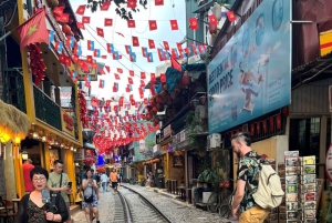 Udflugt til lands – tur i lille gruppe i Hanoi med toggade