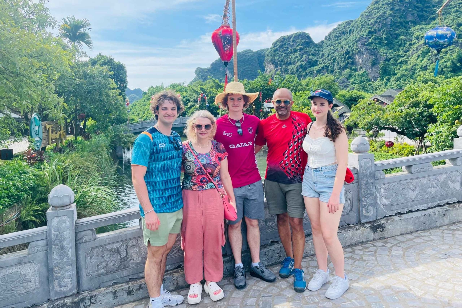 Liten gruppe til Tam Coc - Hoa Lu - Mua Cave 1 dag fra Hanoi
