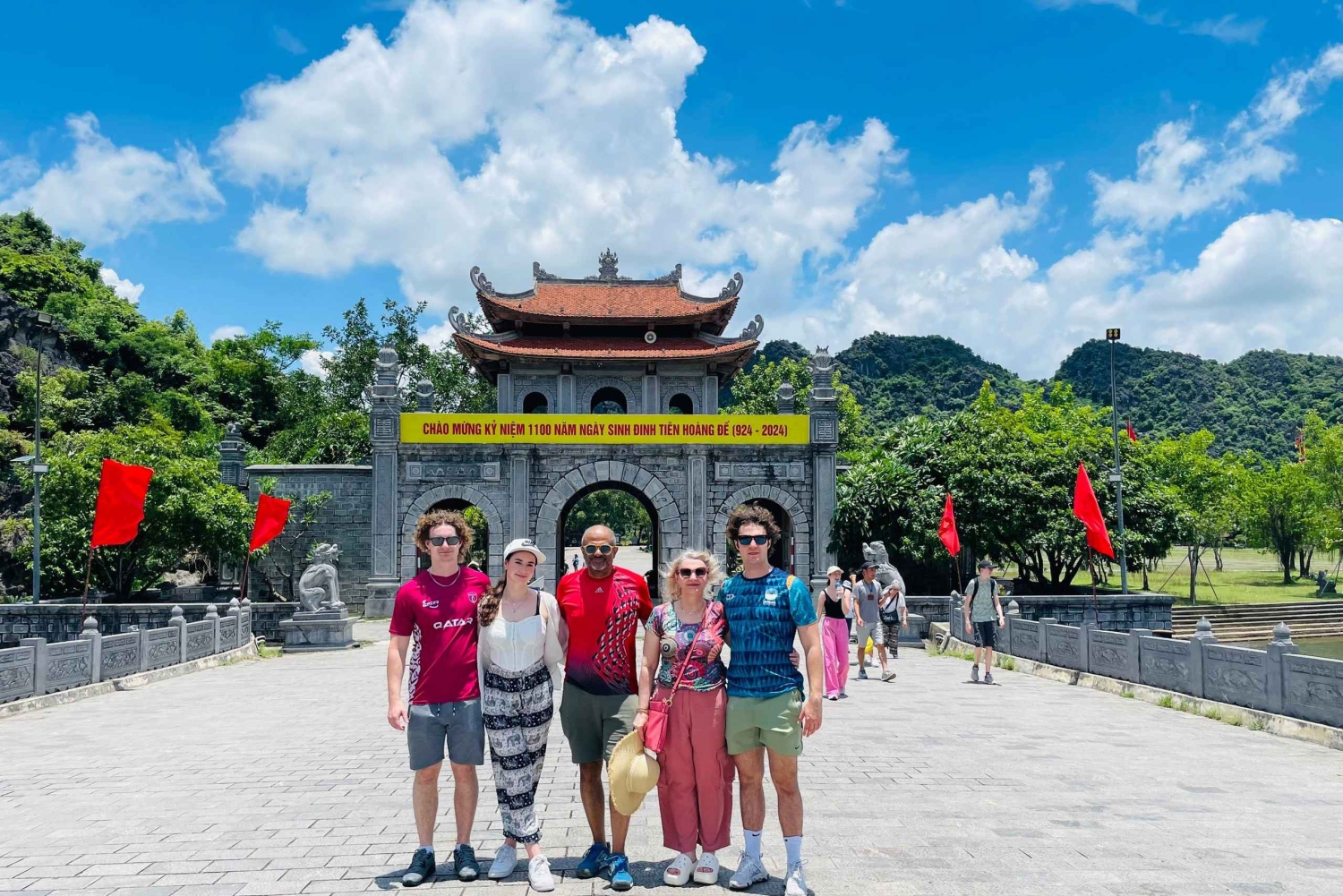 Liten gruppe til Tam Coc - Hoa Lu - Mua Cave 1 dag fra Hanoi