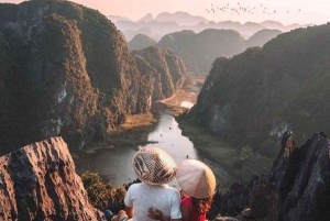 Liten gruppe til Tam Coc - Hoa Lu - Mua Cave 1 dag fra Hanoi