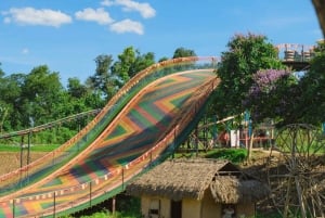 Privates Hanoi: Regenbogenrutsche, Tiere & Zugstraße