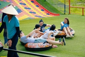 Privates Hanoi: Regenbogenrutsche, Tiere & Zugstraße