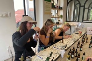 Vietnam: Parfumefremstillingsworkshop med flaske til at tage med hjem