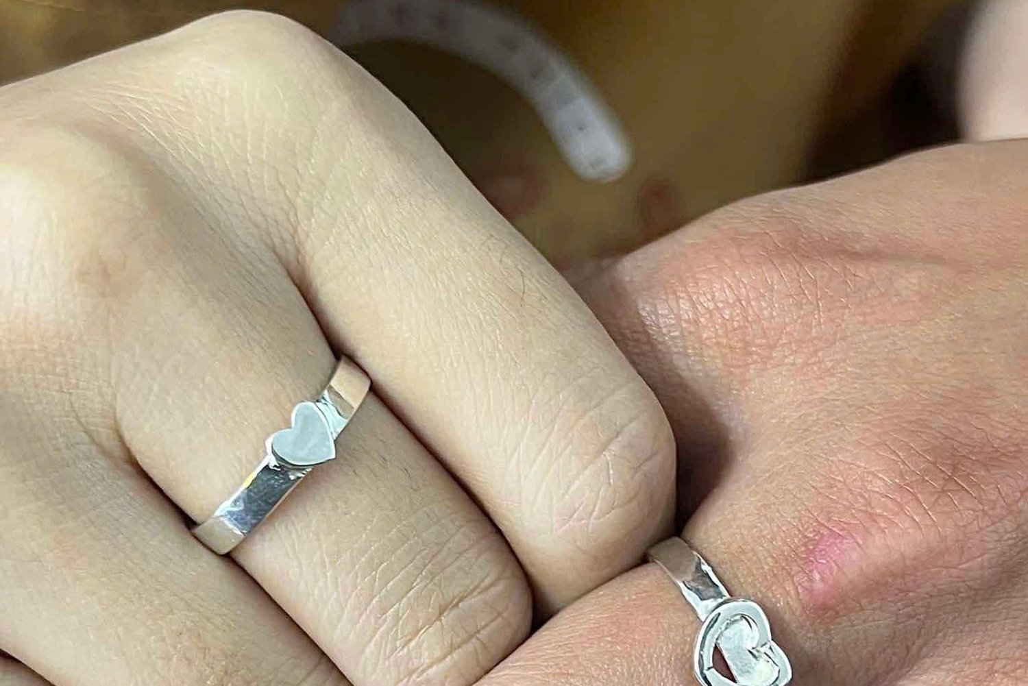 Vietnam: Laboratorio di creazione di gioielli in argento ad Hanoi