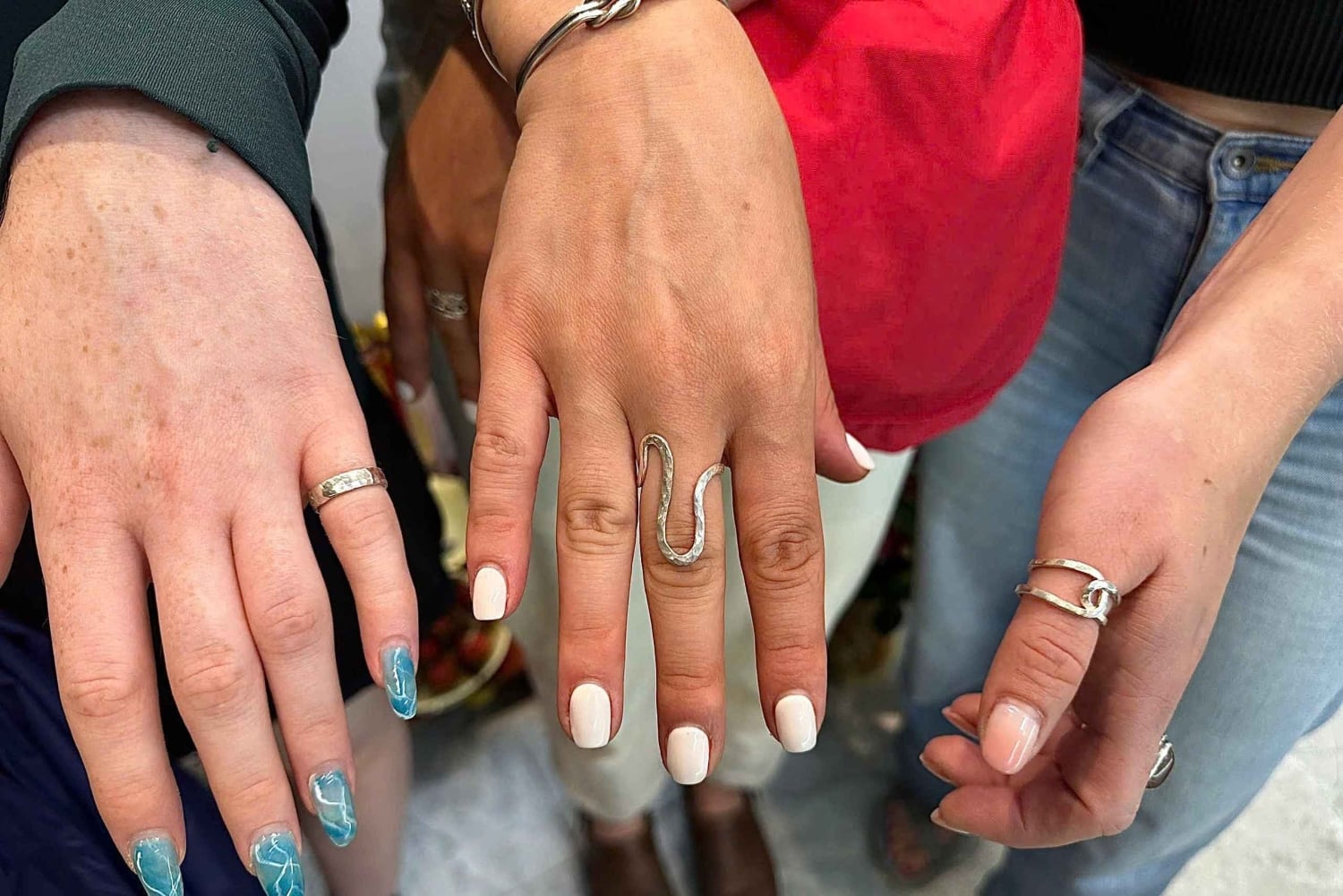 ベトナムハノイのシルバーアクセサリー作りワークショップ