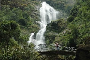Visita tutti i luoghi di Sapa in auto (partendo da Ha Noi in autobus)