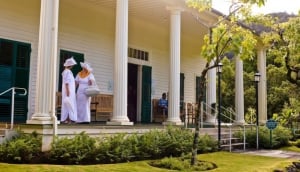 Tale of Two Hawaiian Palaces