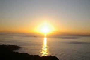 （2nd)Diamond Head Hike w/ Malasada Starts at 7:00 a.m.