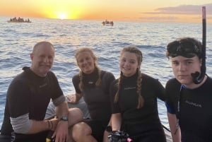 Snorkeling notturno per 6 passeggeri Max Manta Ray