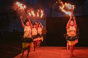 Kauai: Ahi Uila Fire Show with Dinner Option