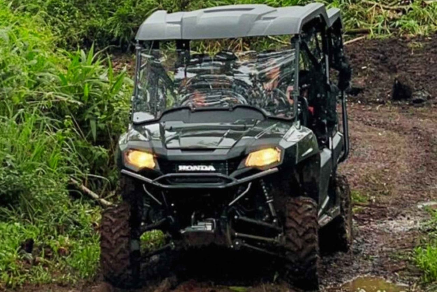 Visite en véhicule tout-terrain d'une ferme près du parc national des volcans