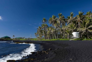 Big Island: Vulkan, svart sandstrand, fossefall, med lunsj