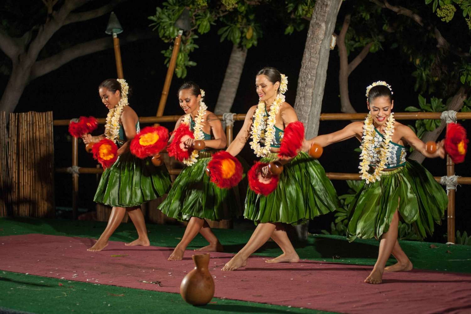 Big Island Voyagers of the Pacific Luau with Buffet in Hawaii  My Guide Hawaii