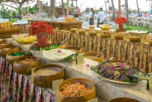 Kailua-Kona: Voyagers of the Pacific Luau with Buffet Dinner