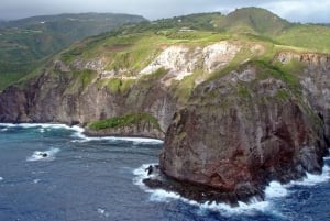 Maui Central: Vuelo panorámico en helicóptero de dos islas a Molokai