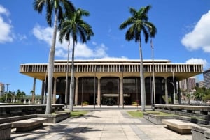 Excursão a pé para casais pelo Charms of Honolulu