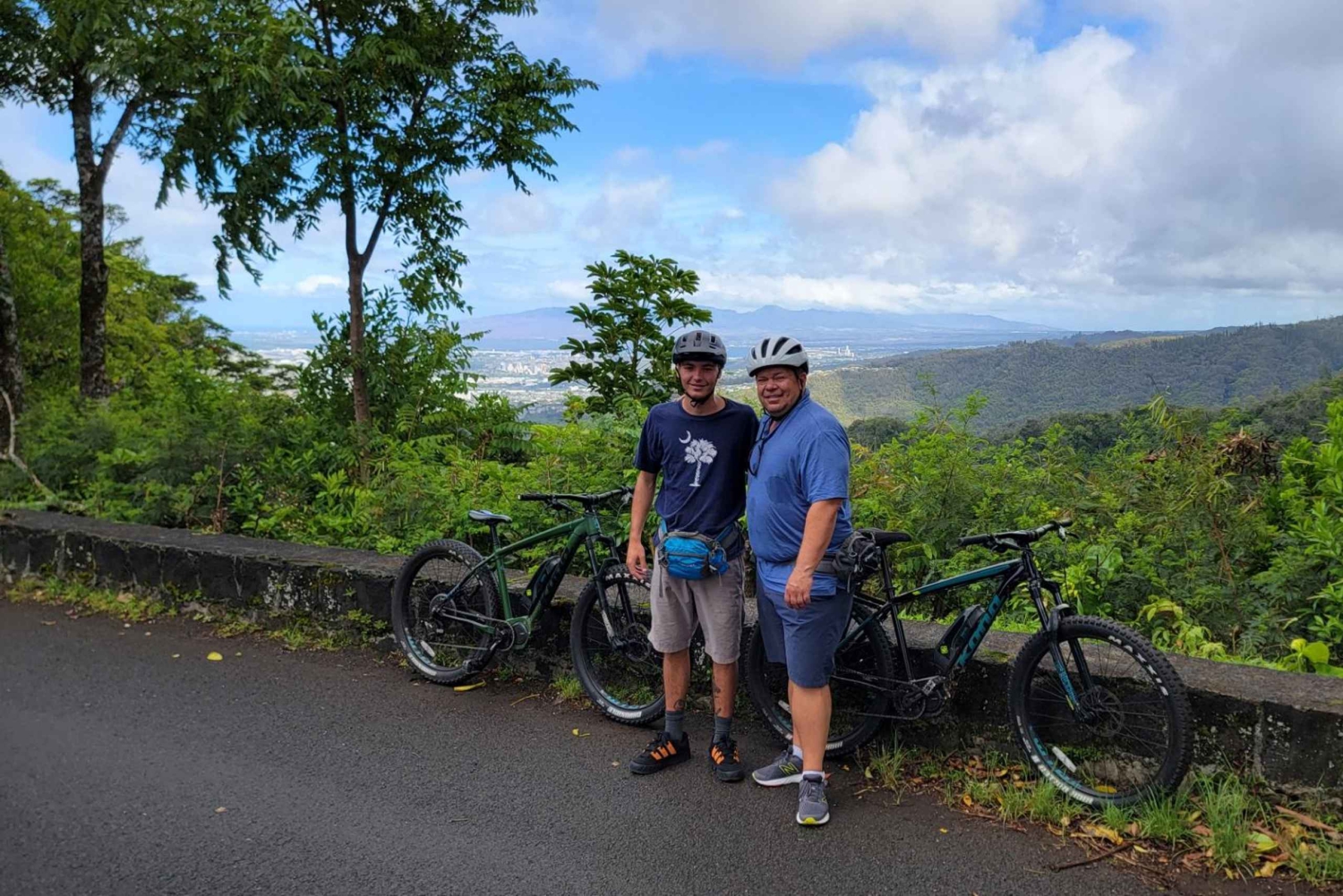 E-BIKE Honolulu regenwoud: 10-Mijlen van glimlach met adembenemend uitzicht