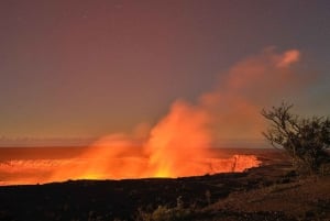 Vanuit Kona: Vulkaan & Waterval Tour, kleine groep