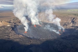 From Kona-Volcanoes & waterfall tour in a small group