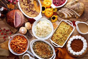 From Ma'alaea: Thanksgiving Dinner Cruise Aboard the Calypso
