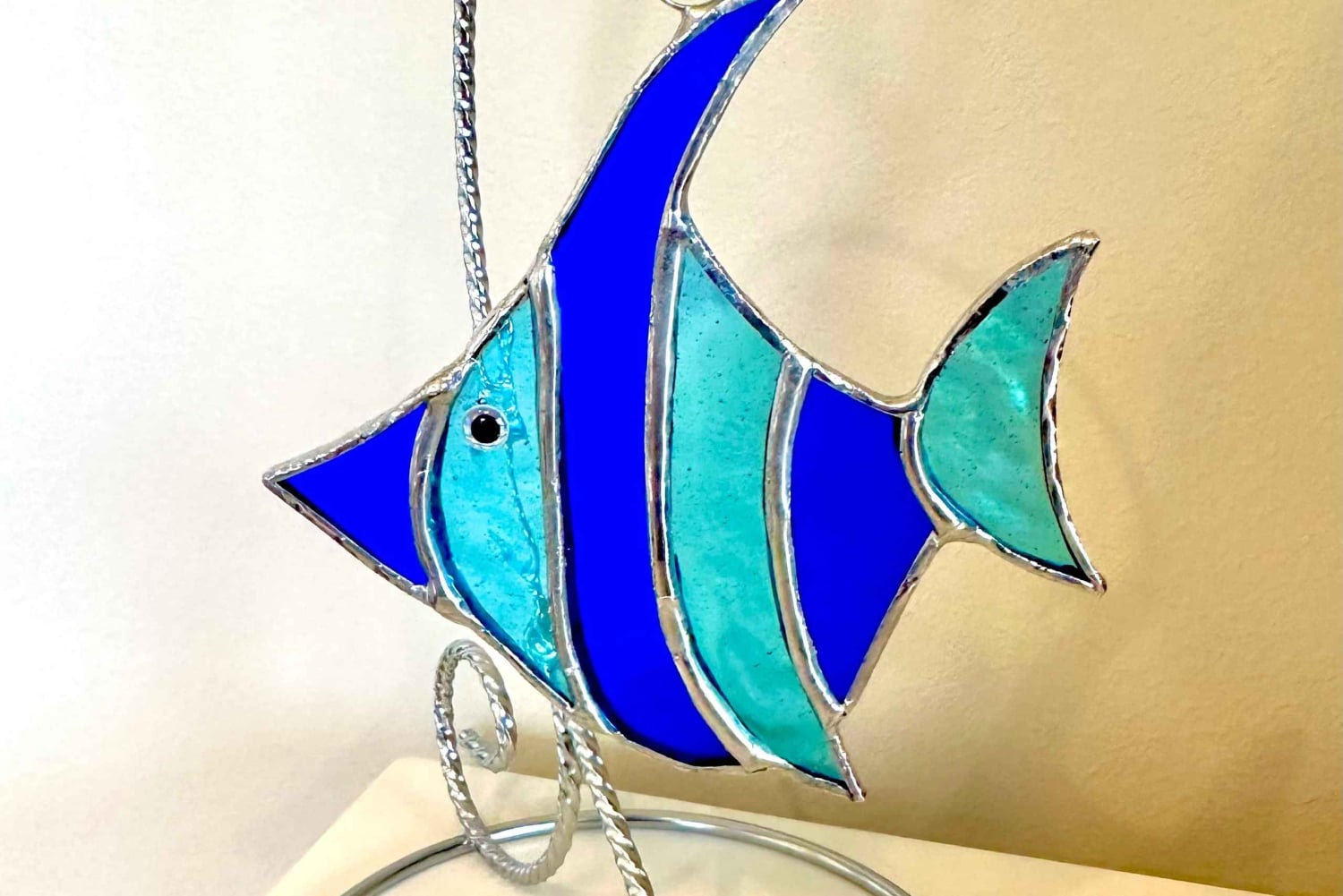 Hauska ja luova lasimaalausluokka ja työpaja