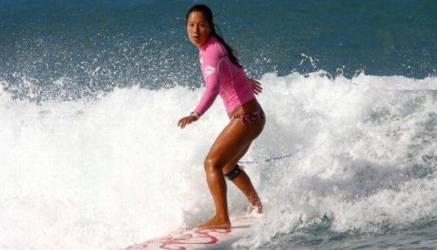 Girls Who Surf