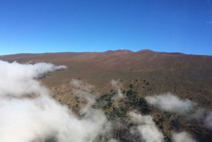 Excursão de helicóptero de 45 minutos pela floresta tropical de Hana e pela cratera de Haleakala