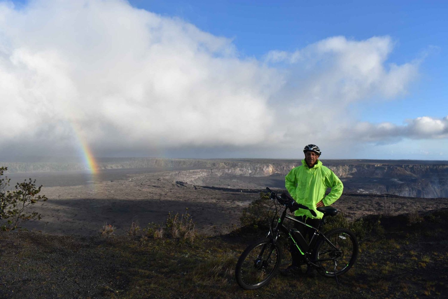 Havaijilla: Kansallispuisto: Volcanoesin kansallispuisto E-Bike vuokraus ja GPS Audio