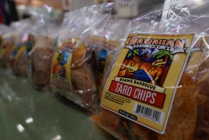 Hidden Gems of Oahu Circle Island Tour Byodo-In temppelin kanssa