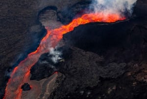 Hilo: vuelo a las cascadas y el Parque Nacional de los Volcanes de Hawái