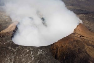 Hilo: Hawaii Volcanoes National Park en Waterfalls Flight