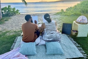 ホノルル：人里離れたビーチサイドで楽しむ贅沢なピクニックと絵画体験