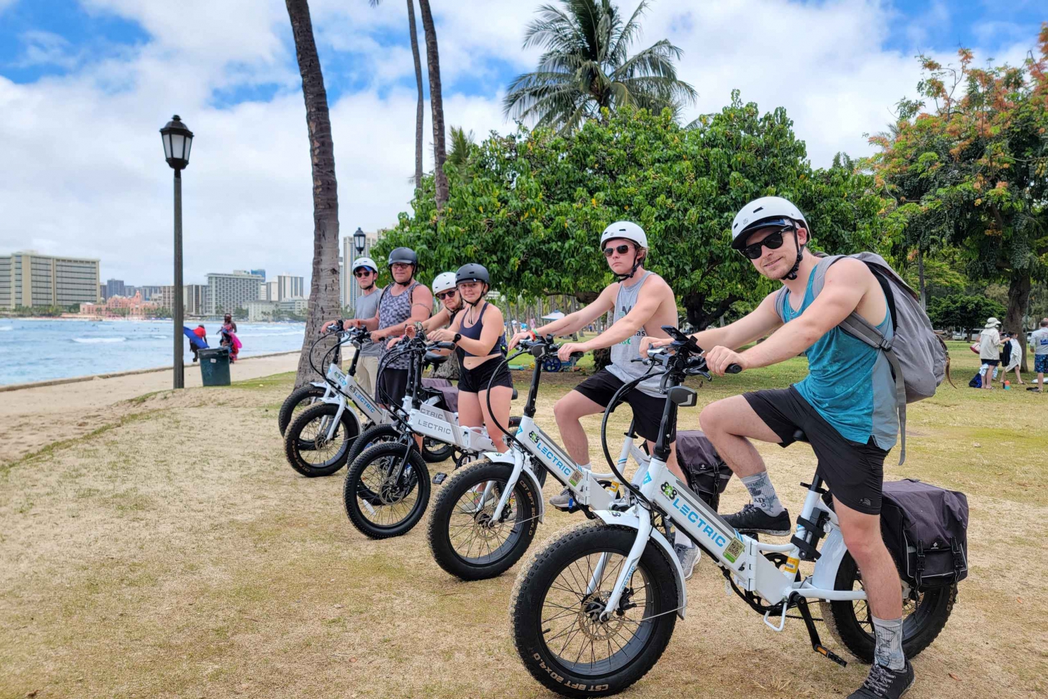 Honolulu: E-Bike Ride and Diamond Head Hike