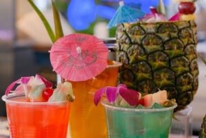 Honolulu: Cena y espectáculo Ka Moana Luau con transporte incluido.