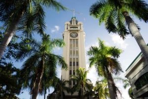 Honolulu: Cena y espectáculo Ka Moana Luau con transporte incluido.