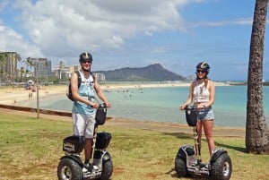 Honolulu: Magic Island and Ala Moana Beach Hoverboard Tour