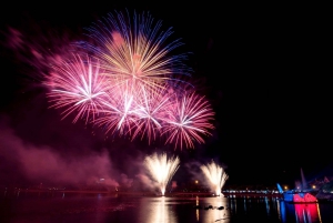 Honolulu: New Year's Eve Fireworks Cruise with Drinks