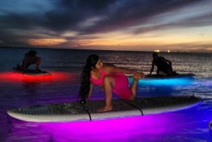 Honolulu: Night SUP Yoga Class