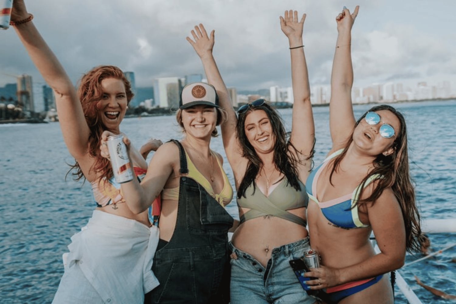 ホノルルパラダイス・ワイキキ・サンセット・クルーズ