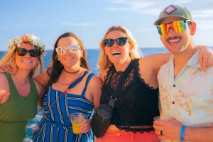 Honolulu: Sunset Catamaran Sailing Experience