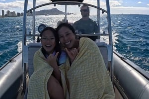 Honolulu: Turtle Canyon Snorkeling Semi-Private Boat Tour