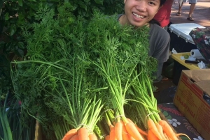 カウアイ島：ファーマーズマーケット試食ツアー