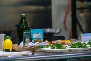 Kauai: Local Tastes Small Group Food Tour