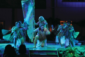 カウアイ：VIP マナーハウスディナー＆ルアウ・カラマクショー