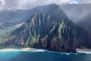 Lihue: Private Scenic Flight over Kauai
