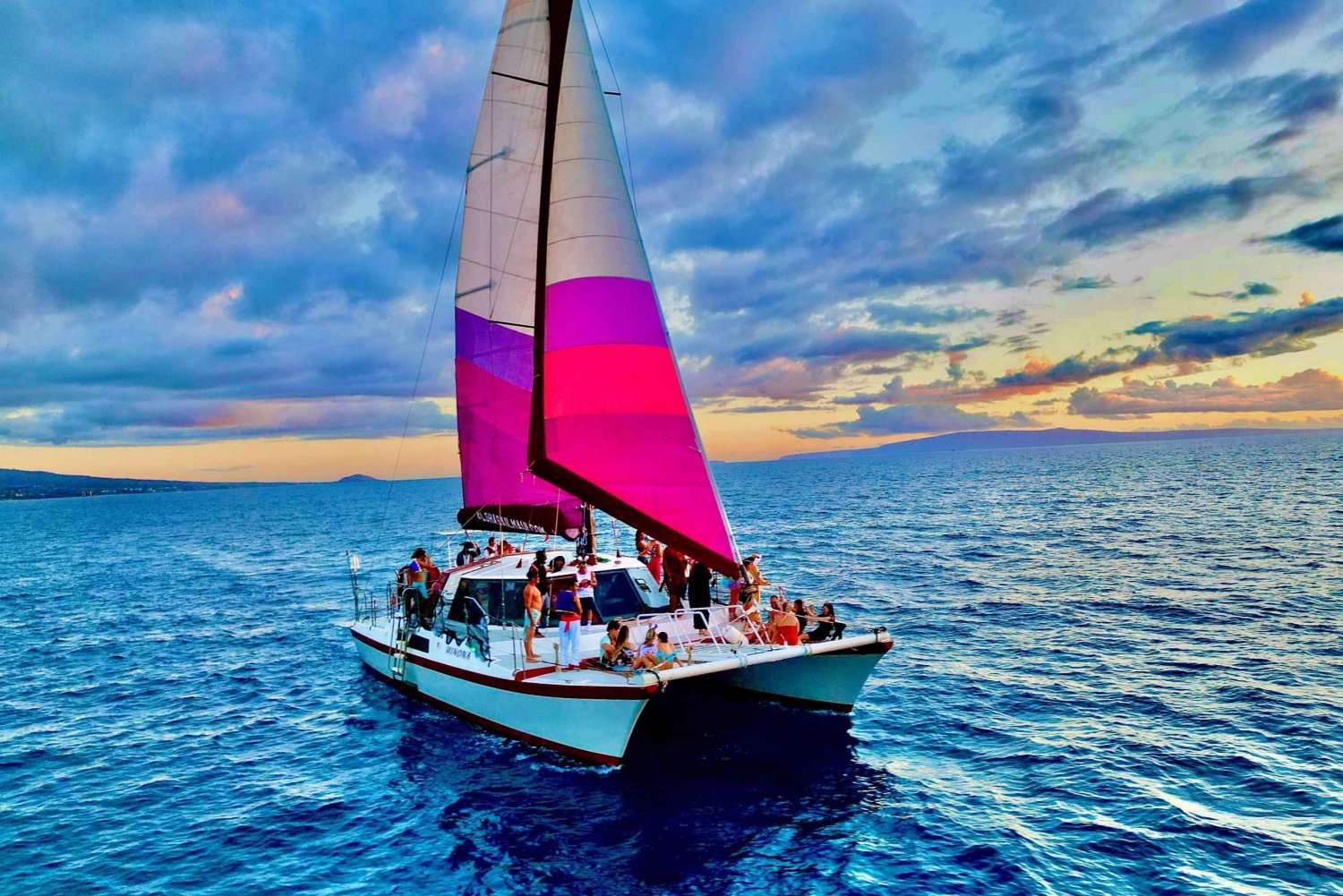 Maalaea Harbor: Sunset Sail and Whale Watching with Drinks