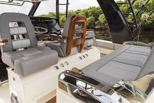 Wailuku: Maalaea Guided Motorboat Tour with Snorkeling